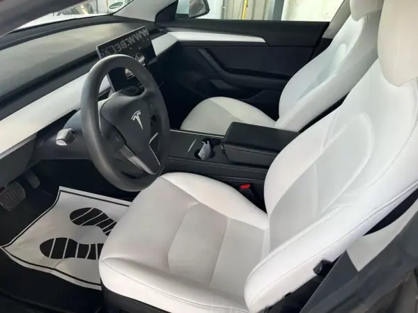 Tesla Model 3 2022 - 28500 EUR, 49000 km - AUTO.MOTO.pt - 49000km - foto 5 de 13