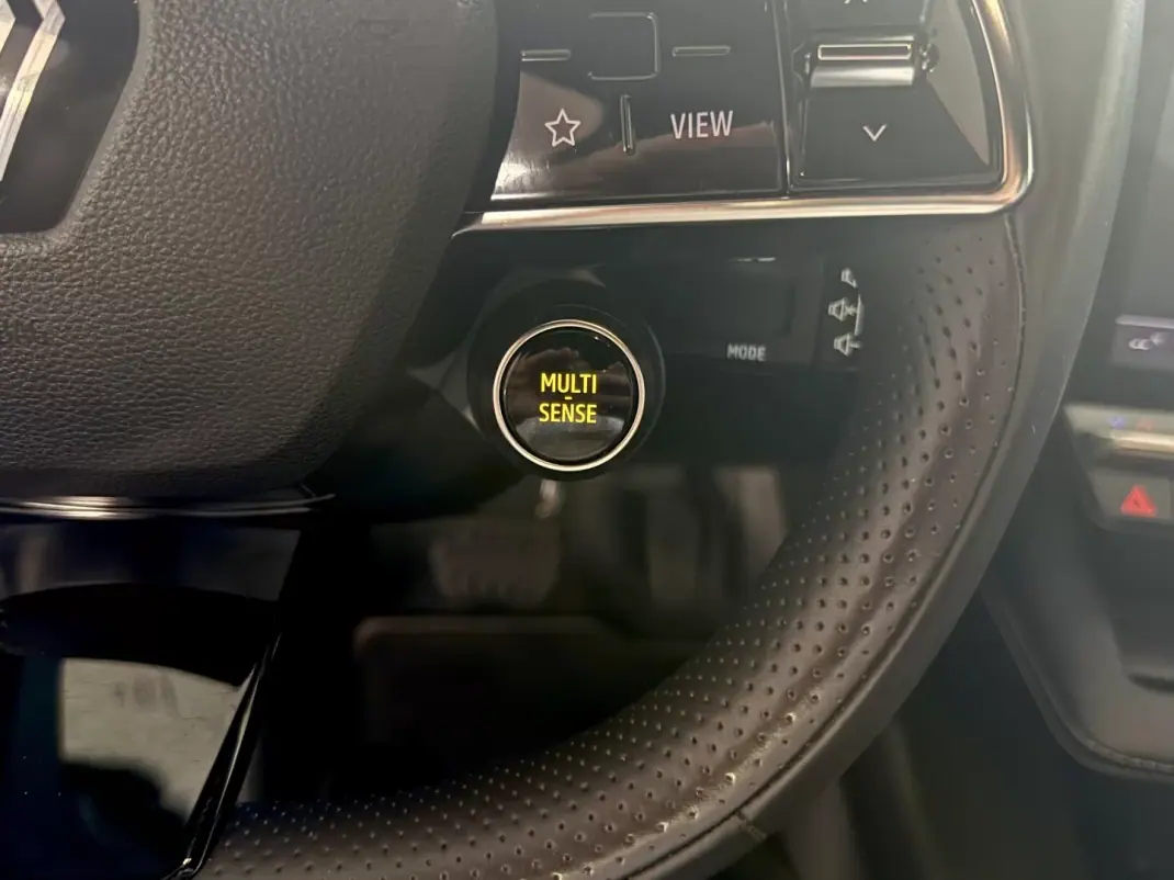 Renault Mégane E-Tech 2022 - 24999 EUR, 27000 km - AUTO.MOTO.pt - 27000km - foto 78 de 116
