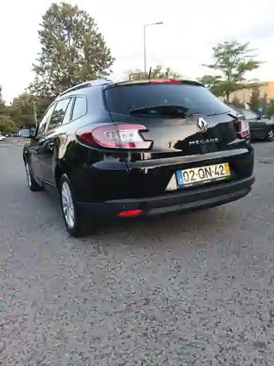 Renault Mégane Sport Tourer 2015 - 6800 EUR, 240000 km - AUTO.MOTO.pt - 240000km - foto 4 de 7