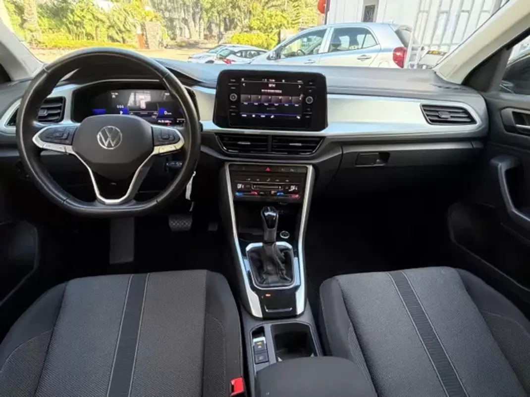 Volkswagen Amarok 2023 - 27900 EUR, 49000 km - AUTO.MOTO.pt - 49000km - foto 10 de 12