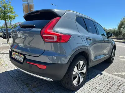 Volvo XC 40 2020 - 29900 EUR, 68976 km - AUTO.MOTO.pt - 68976km - foto 6 de 35