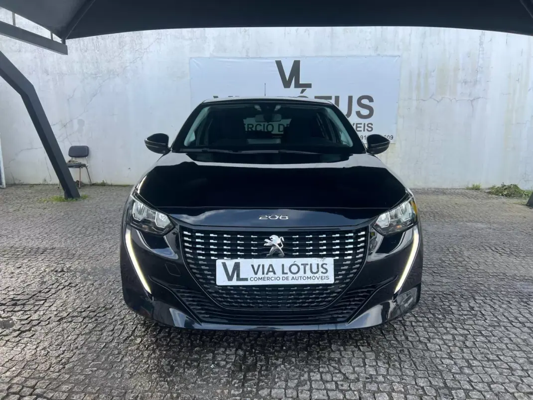 Peugeot 208 2021 - 12250 EUR, 69175 km - AUTO.MOTO.pt - 69175km - foto 3 de 11