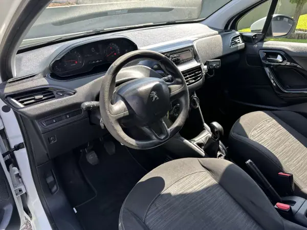 Peugeot 2015 - 6900 EUR, 230000 km - AUTO.MOTO.pt - 230000km - foto 22 de 40