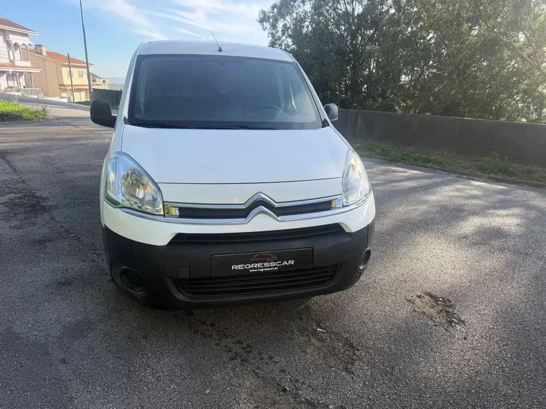 Citroën BERLINGO VAN XL 1.5 BLUE HDI 3 LUGARES 2012 - 6990 EUR, 247000 km - AUTO.MOTO.pt - 247000km - foto 2 de 24