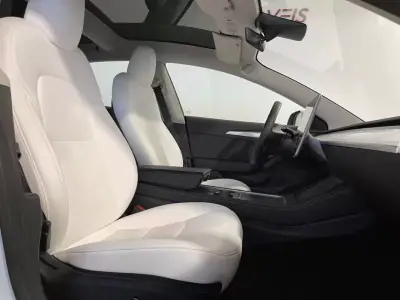 Tesla Model 3 2023 - 29750 EUR, 68000 km - AUTO.MOTO.pt - 68000km - foto 17 de 44