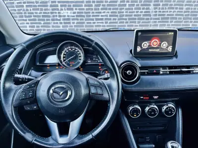 Mazda 2 2016 - 10900 EUR, 140000 km - AUTO.MOTO.pt - 140000km - foto 12 de 12