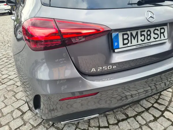 Mercedes-Benz A 250 2024 - 43990 EUR, 10000 km - AUTO.MOTO.pt - 10000km - foto 5 de 36