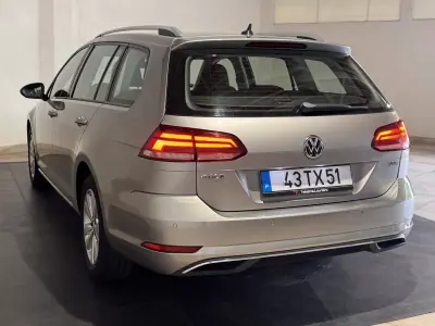 Volkswagen Golf Variant 2017 - 12900 EUR, 151000 km - AUTO.MOTO.pt - 151000km - foto 7 de 25