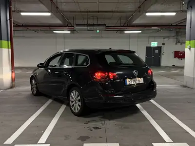 Opel Astra 2012 - 5000 EUR, 205000 km - AUTO.MOTO.pt - 205000km - foto 3 de 10