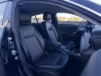 Mercedes-Benz CLA 180 2019 - 21990 EUR, 164000 km - AUTO.MOTO.pt - 164000km - foto 37 de 39