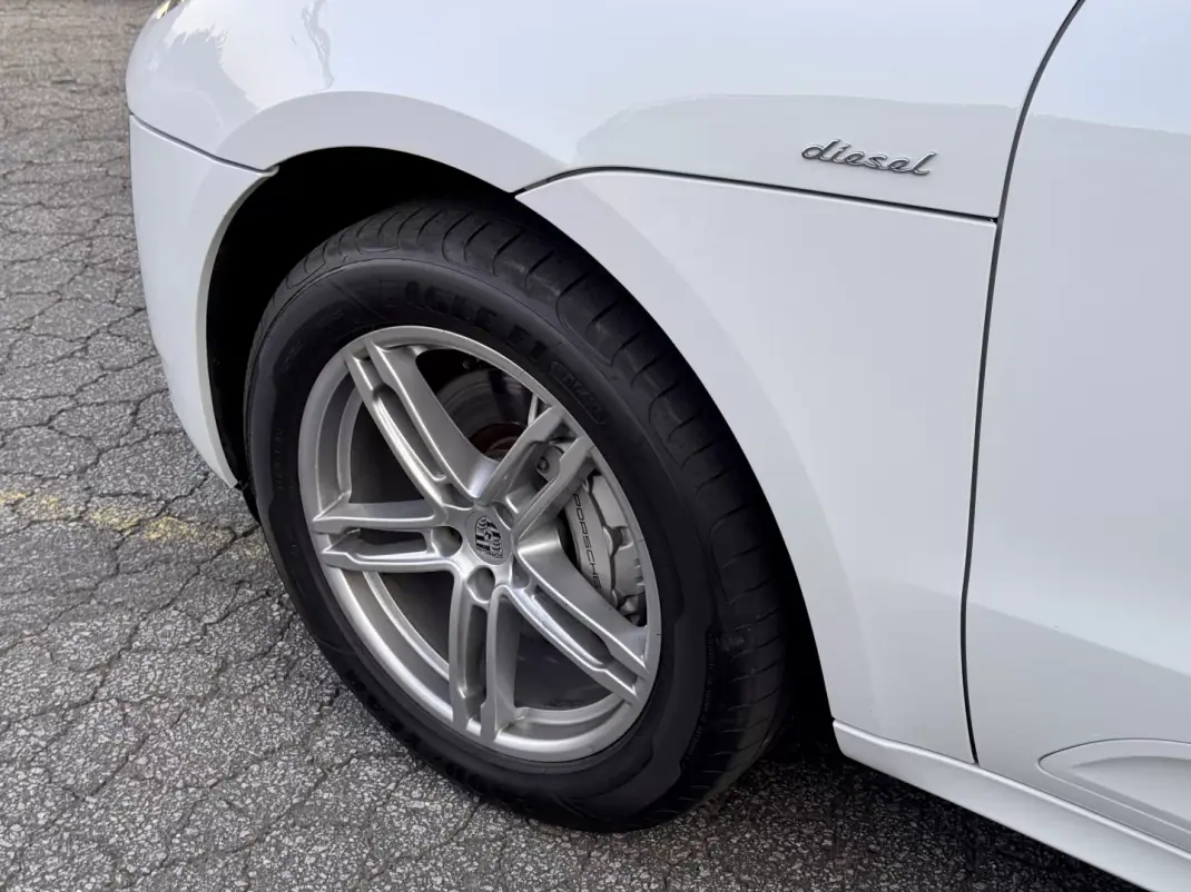 Porsche Macan 2016 - 45990 EUR, 132000 km - AUTO.MOTO.pt - 132000km - foto 13 de 34