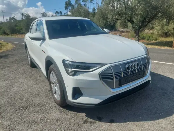 Audi e-tron 50 quattro Advanced 2023 Elétrico