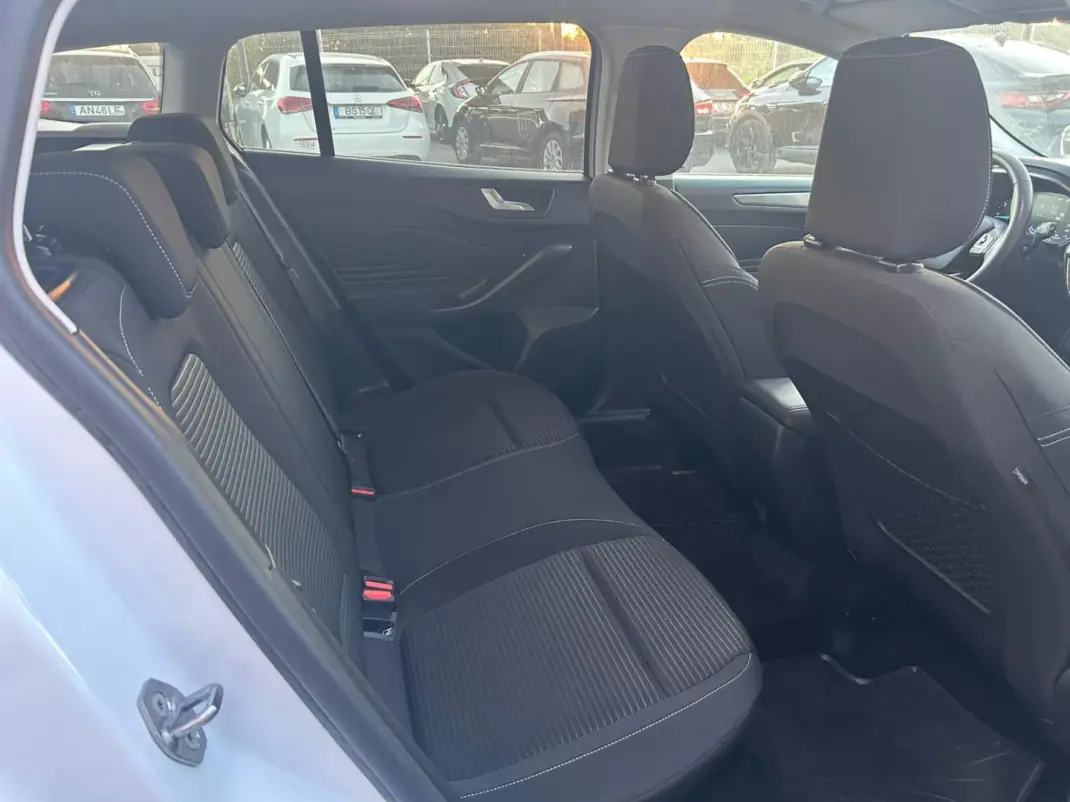 Ford Focus SW 2023 - 25990 EUR, 31000 km - AUTO.MOTO.pt - 31000km - foto 10 de 16