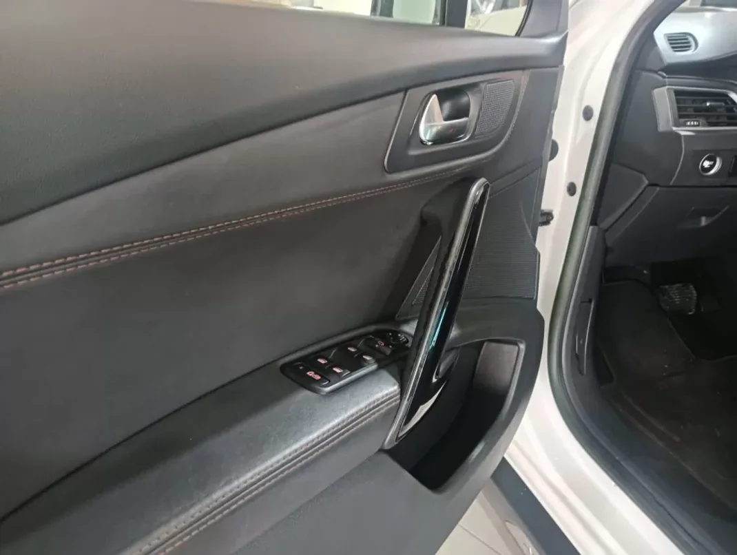 Peugeot 508 RXH 2012 - 13900 EUR, 195000 km - AUTO.MOTO.pt - 195000km - foto 8 de 18