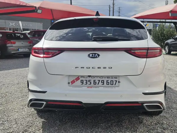 Kia ProCeed 2020 - 17400 EUR, 119400 km - AUTO.MOTO.pt - 119400km - foto 6 de 69