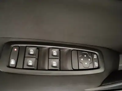 Renault Mégane 2019 - 13490 EUR, 113000 km - AUTO.MOTO.pt - 113000km - foto 5 de 14