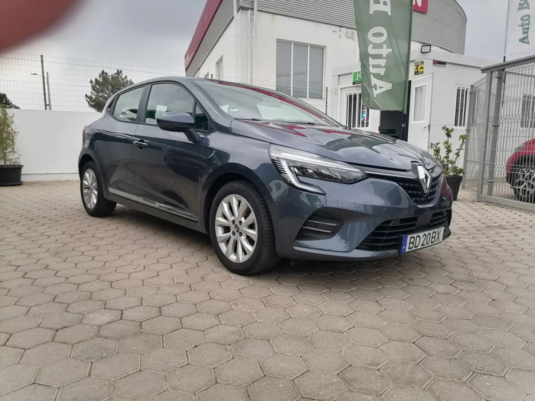 Renault Clio 2021 - 16800 EUR, 21450 km - AUTO.MOTO.pt - 21450km - foto 6 de 11