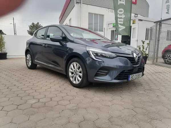 Renault Clio 2021 - 16800 EUR, 21450 km - AUTO.MOTO.pt - 21450km - foto 6 de 11