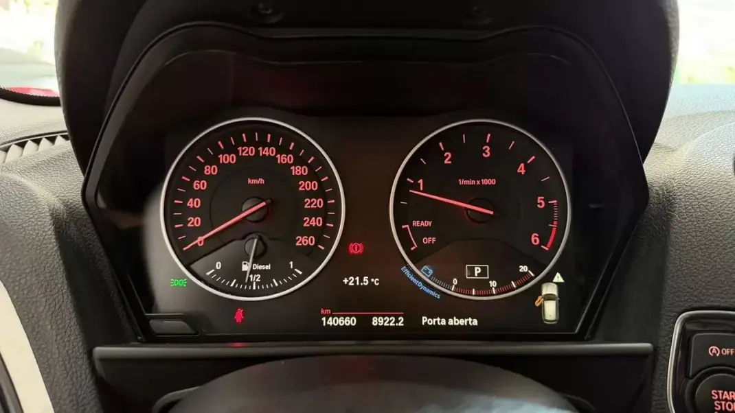 BMW 118 2016 - 16990 EUR, 140660 km - AUTO.MOTO.pt - 140660km - foto 20 de 32