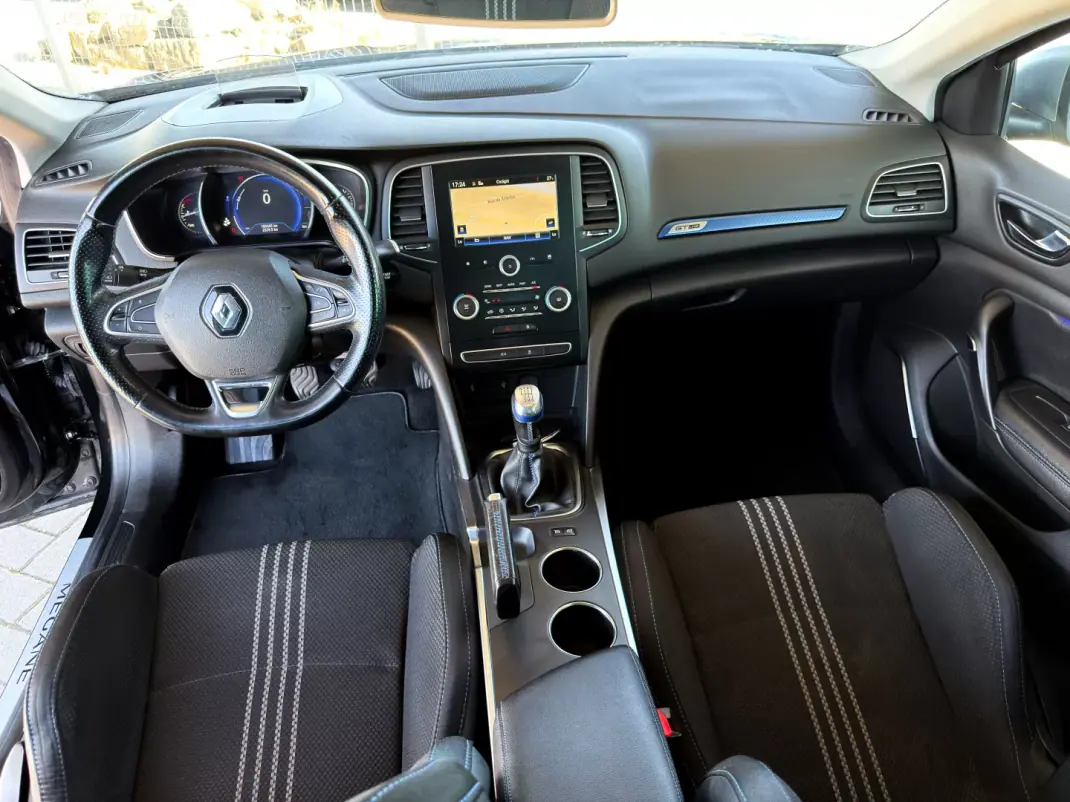 Renault Mégane 2016 - 12500 EUR, 160445 km - 160445km - foto 13 de 19