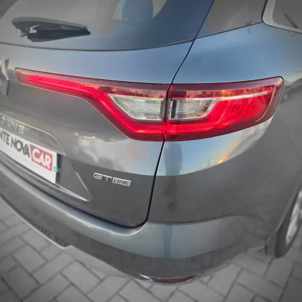 Renault Mégane Sport Tourer 2018 - 14950 EUR, 127252 km - AUTO.MOTO.pt - 127252km - foto 7 de 21
