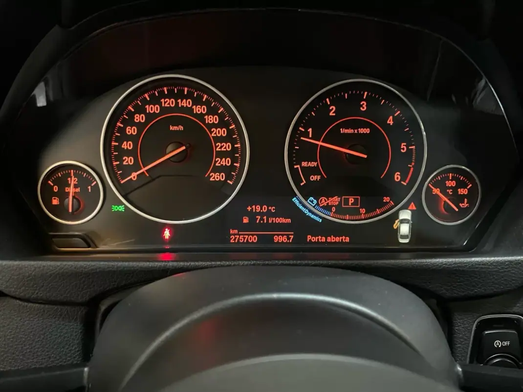 BMW 320 2016 - 20850 EUR, 275700 km - AUTO.MOTO.pt - 275700km - foto 10 de 21