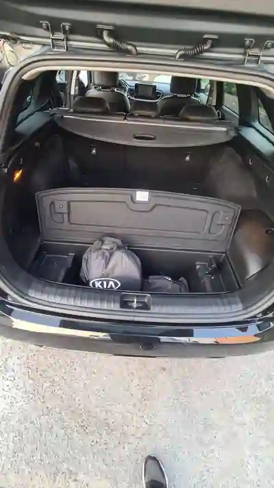 Kia Ceed SW 2022 - 19990 EUR, 95000 km - 95000km - foto 8 de 10