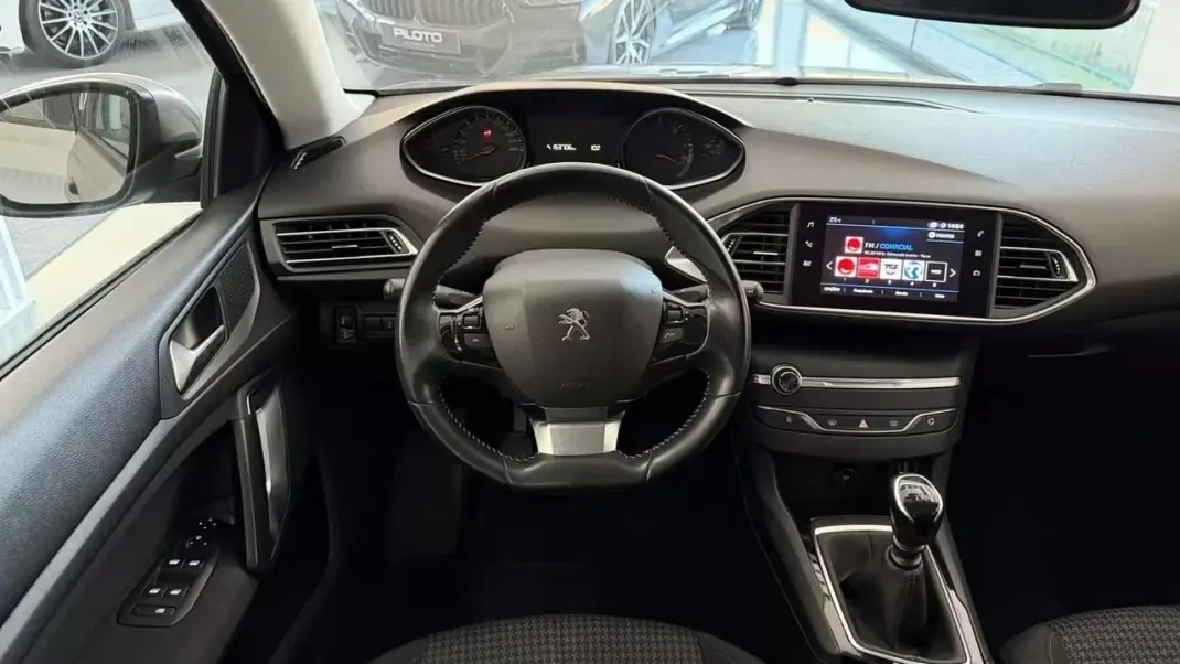Peugeot 308 SW 2020 - 11990 EUR, 153706 km - AUTO.MOTO.pt - 153706km - foto 30 de 34