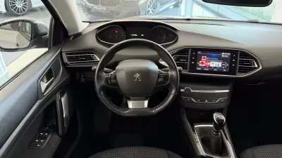 Peugeot 308 SW 2020 - 11990 EUR, 153706 km - AUTO.MOTO.pt - 153706km - foto 30 de 34