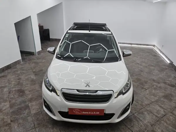 Peugeot 108 2015 - 8650 EUR, 88563 km - AUTO.MOTO.pt - 88563km - foto 15 de 53