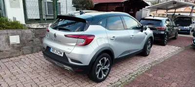 Renault Captur 2023 - 19450 EUR, 52000 km - AUTO.MOTO.pt - 52000km - foto 5 de 12