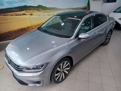 Volkswagen Passat 2017 - 19390 EUR, 112082 km - AUTO.MOTO.pt - 112082km - foto 5 de 40