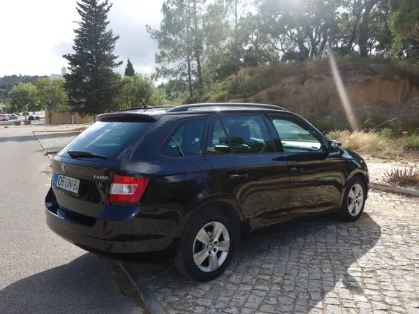Skoda Fabia Break 2018 - 8900 EUR, 84000 km - AUTO.MOTO.pt - 84000km - foto 3 de 17