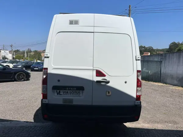 Renault Master 2012 - 8500 EUR, 356000 km - AUTO.MOTO.pt - 356000km - foto 4 de 11