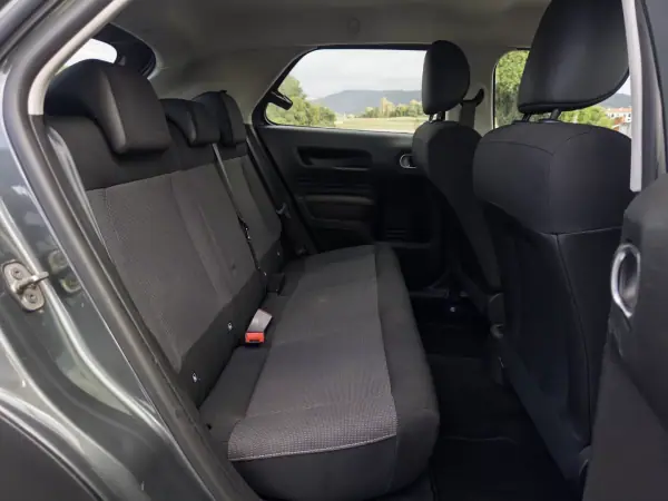 Citroën C4 Cactus 2016 - 12990 EUR, 161000 km - 161000km - foto 31 de 35