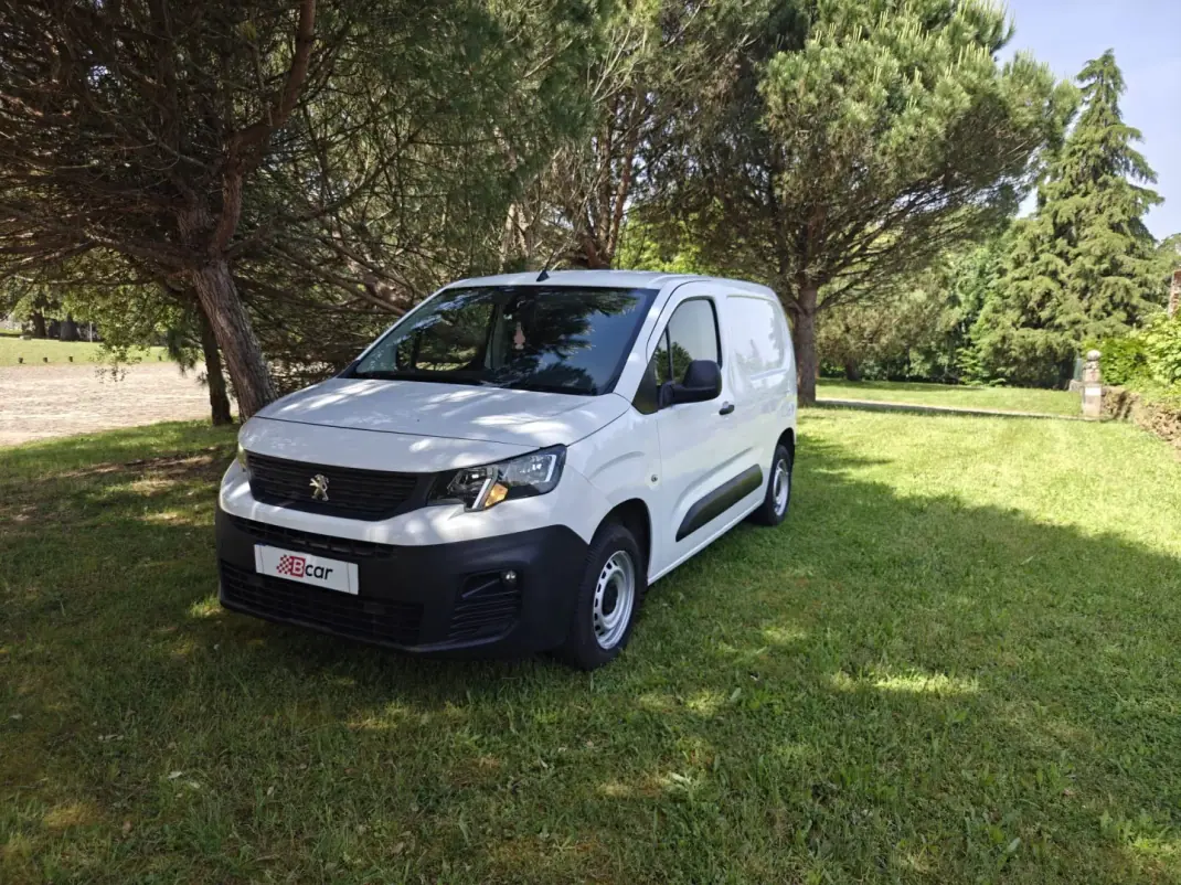 Peugeot PARTNER GIRAFON 2021 - 12900 EUR, 104300 km - AUTO.MOTO.pt - 104300km - foto 6 de 31