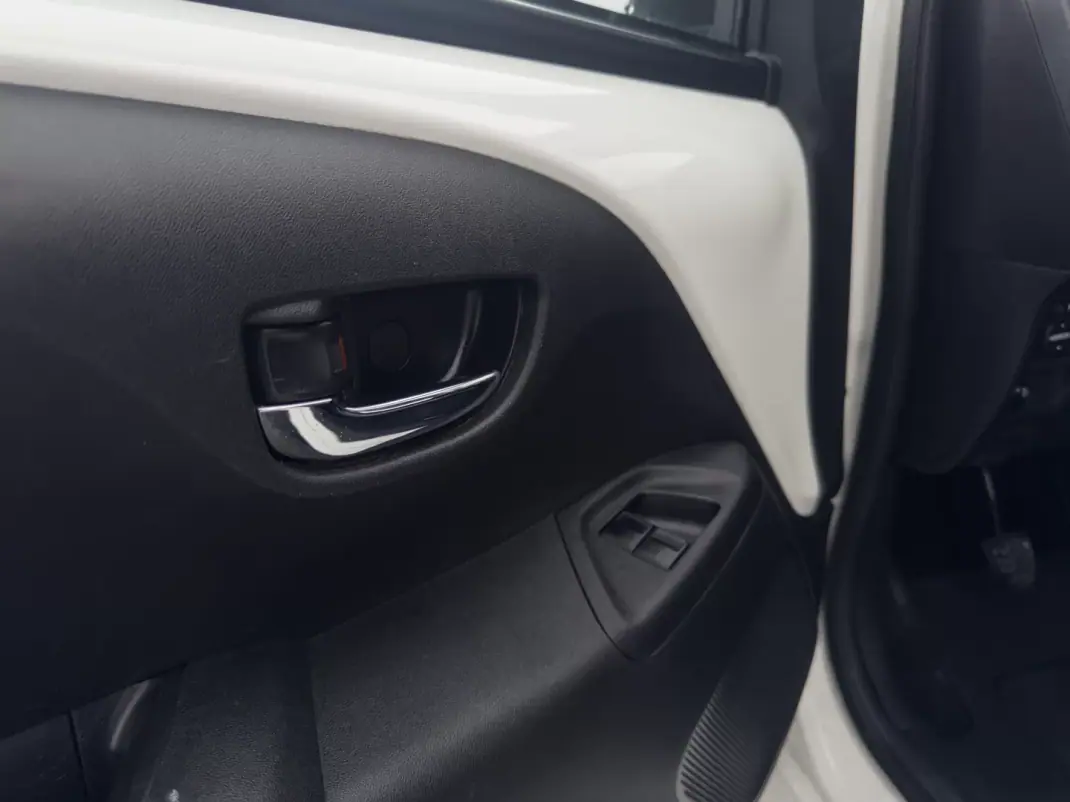 Toyota Aygo 2018 - 9990 EUR, 90000 km - AUTO.MOTO.pt - 90000km - foto 14 de 28