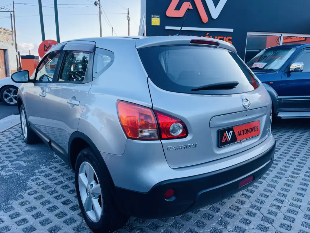 Nissan Qashqai 2008 - 8950 EUR, 222875 km - AUTO.MOTO.pt - 222875km - foto 5 de 12