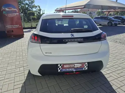 Peugeot 208 2021 — foto 4 de 30