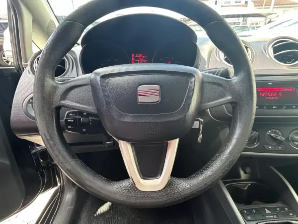 SEAT Ibiza ST 2011 - 5500 EUR, 213774 km - 213774km - foto 11 de 19