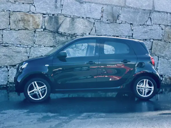 Smart ForFour 2021 - 13900 EUR, 16000 km - AUTO.MOTO.pt - 16000km - foto 3 de 22