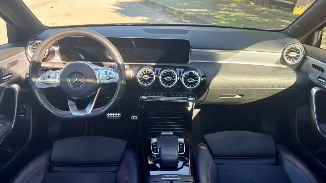 Mercedes-Benz A 180 Limousine 2020 - 23500 EUR, 105000 km - 105000km - foto 7 de 8