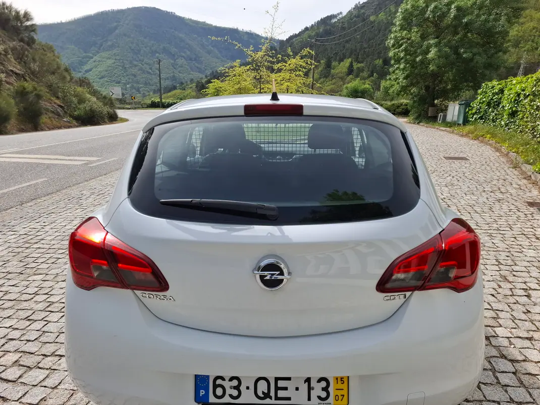 Opel CORSA VAN 1.3 CDTI 2015 - 3250 EUR, 280000 km - AUTO.MOTO.pt - 280000km - foto 6 de 11