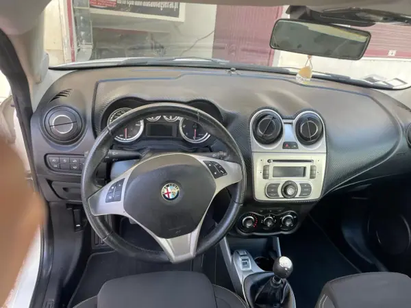 Alfa Romeo MiTo 2013 - 6750 EUR, 157000 km - AUTO.MOTO.pt - 157000km - foto 17 de 30