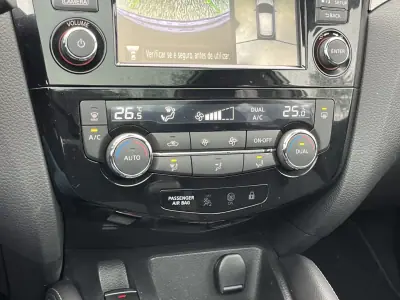 Nissan Qashqai 2017 - 18500 EUR, 128000 km - AUTO.MOTO.pt - 128000km - foto 25 de 27