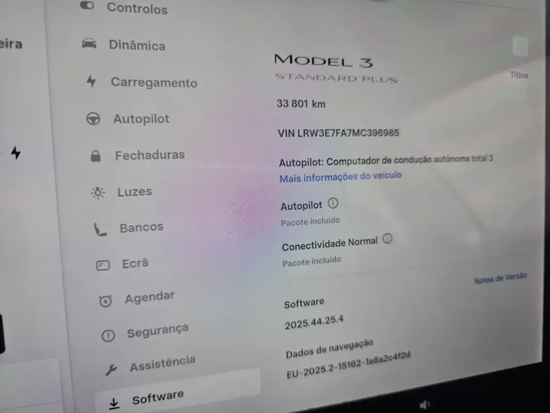 Tesla Model 3 2021 - 27450 EUR, 33801 km - AUTO.MOTO.pt - 33801km - foto 37 de 48