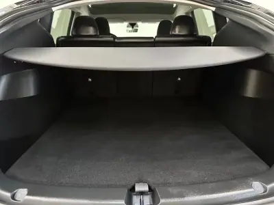 Tesla Model Y 2023 - 32800 EUR, 92000 km - AUTO.MOTO.pt - 92000km - foto 12 de 20