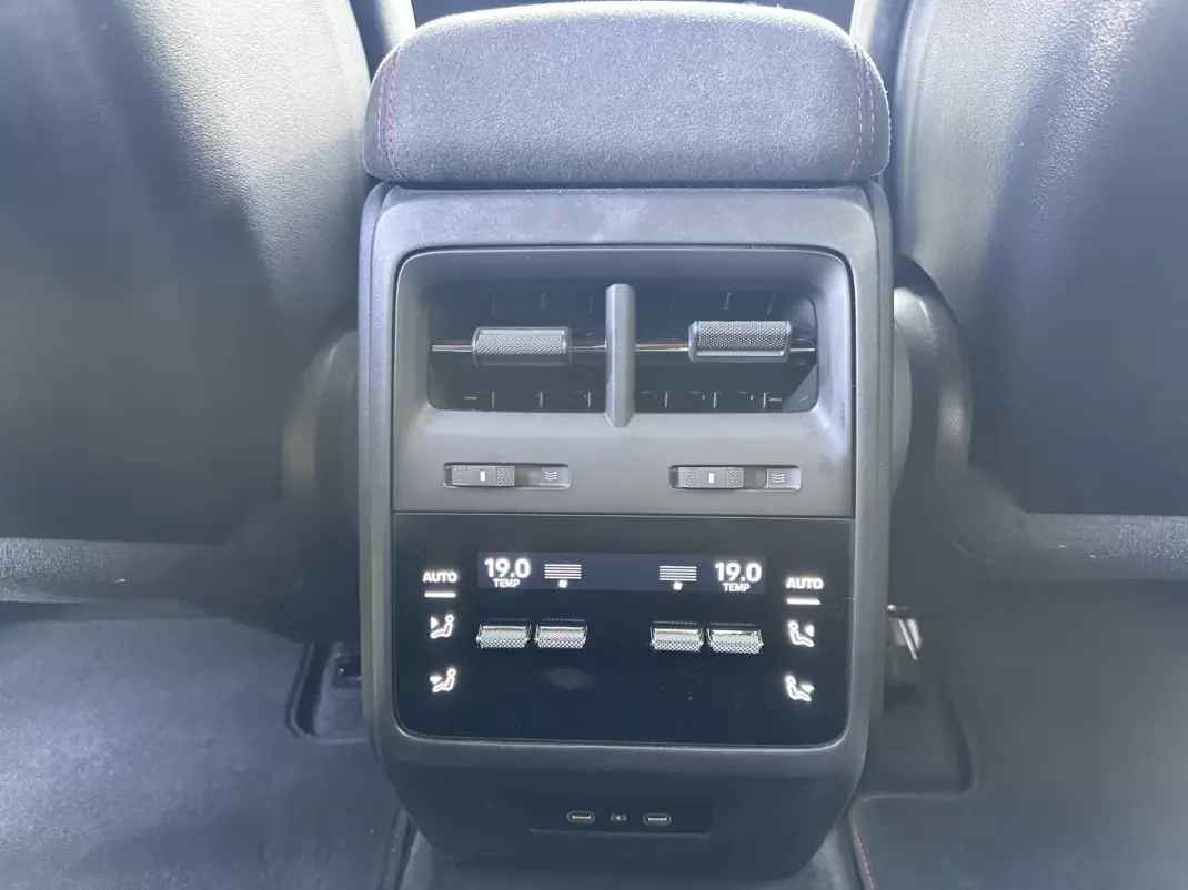 Porsche Macan 2026 - 129000 EUR, 2200 km - AUTO.MOTO.pt - 2200km - foto 65 de 85