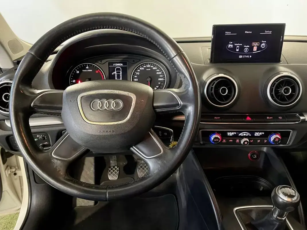 Audi A3 Sportback 2013 - 12500 EUR, 175000 km - AUTO.MOTO.pt - 175000km - foto 13 de 25