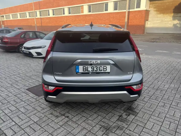 Kia Niro 2024 - 28500 EUR, 25000 km - AUTO.MOTO.pt - 25000km - foto 5 de 20